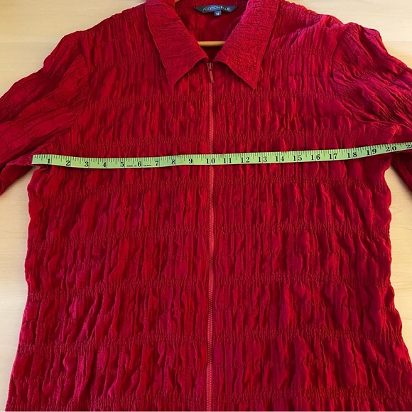 ADDITION ELLE SIZE 14 beautiful zip up red textured shirt. - Picture 7 of 9